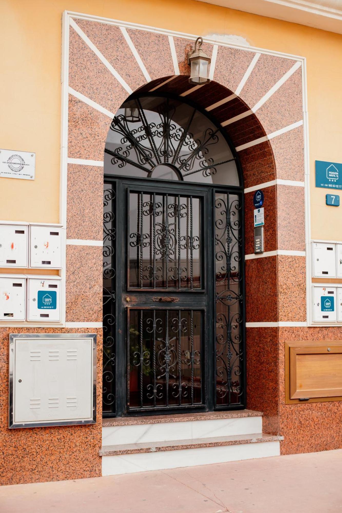 Pension Mastil 16. P2 Malaga Exterior photo